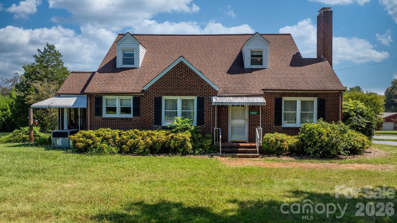 3962 Startown Rd., Newton, NC 28658