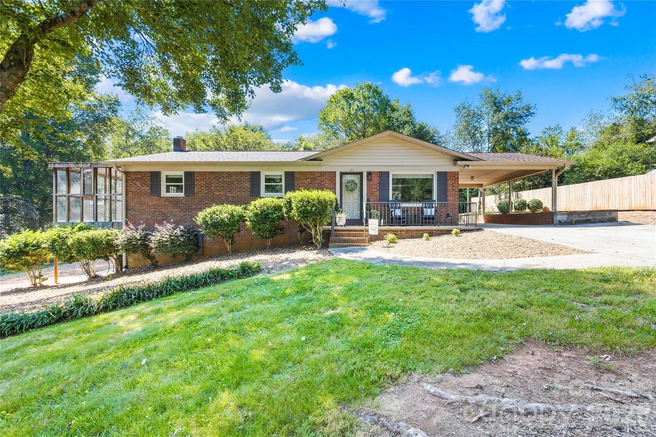 184 Hillsdale Ln., Taylorsville, NC 28681
