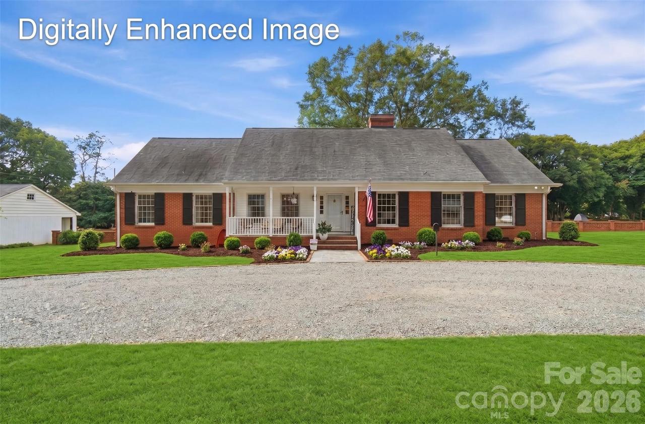 3031 Gardner Park Dr., Gastonia, NC 28054