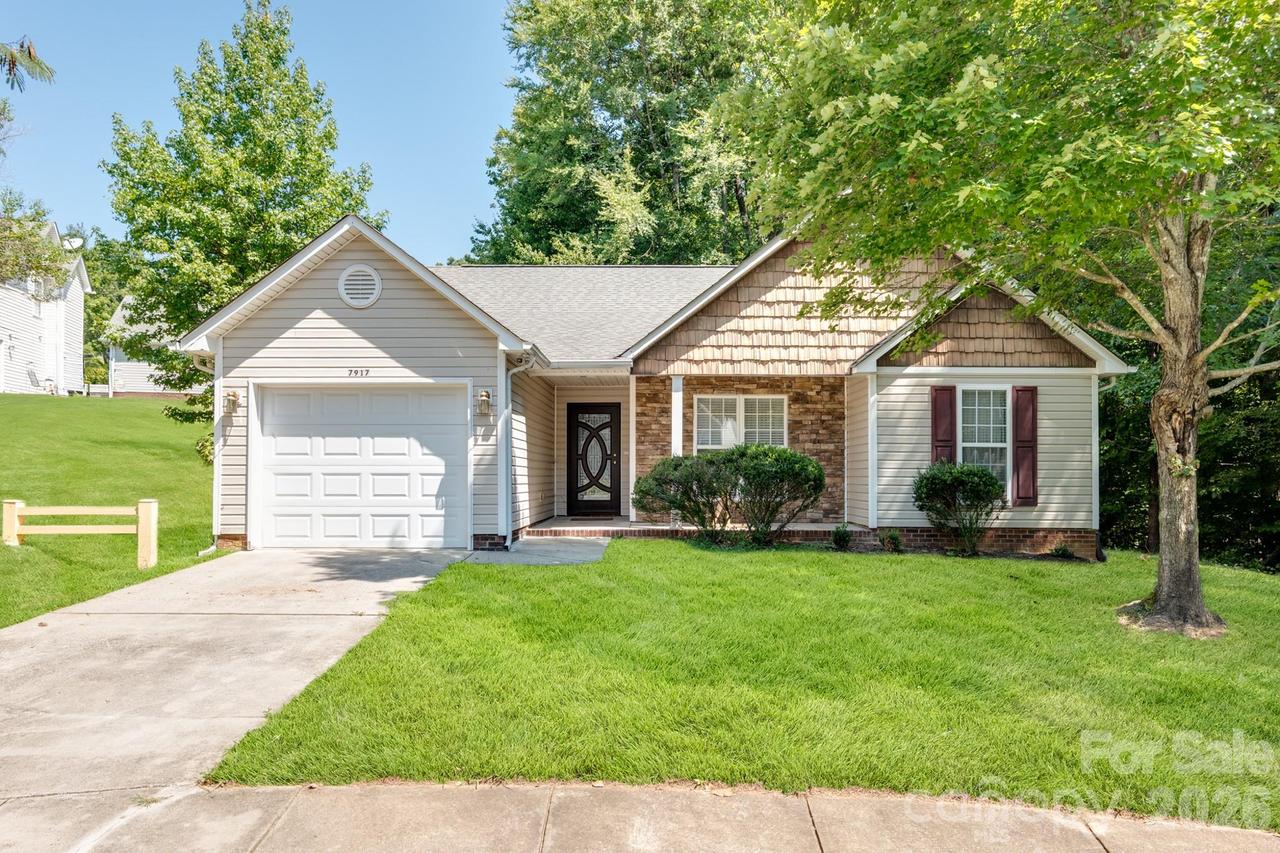 7917 Pebbleridge Dr., Charlotte, NC 28212