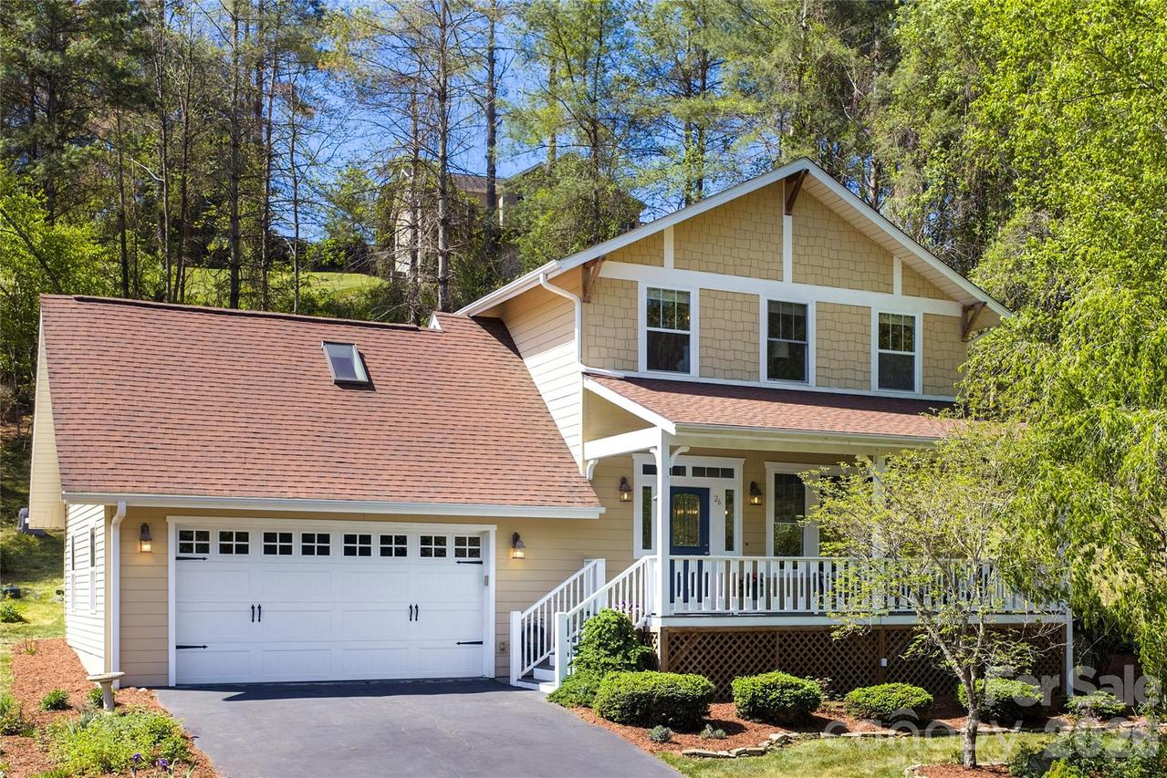 26 Macdougall Ln., Weaverville, NC 28787