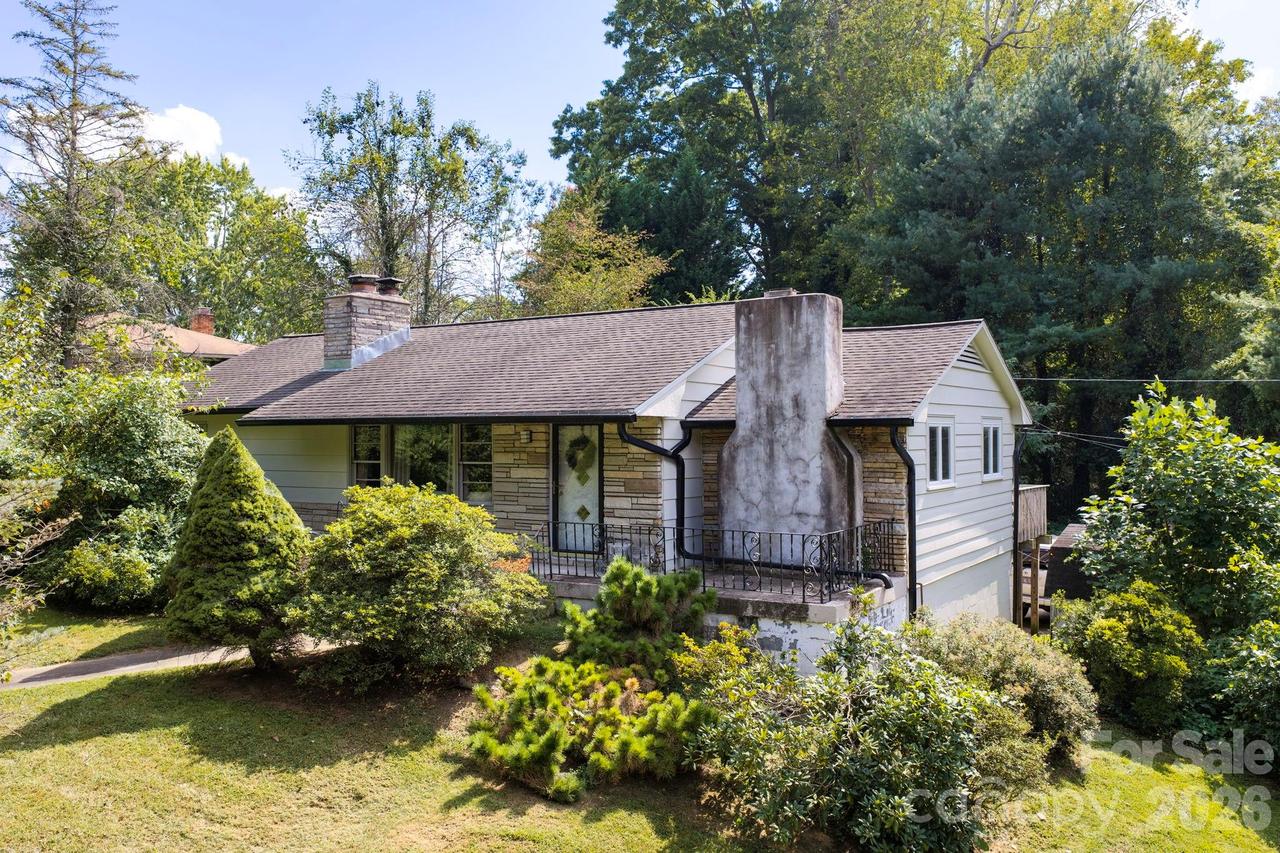 109 Wilshire Dr., Asheville, NC 28806
