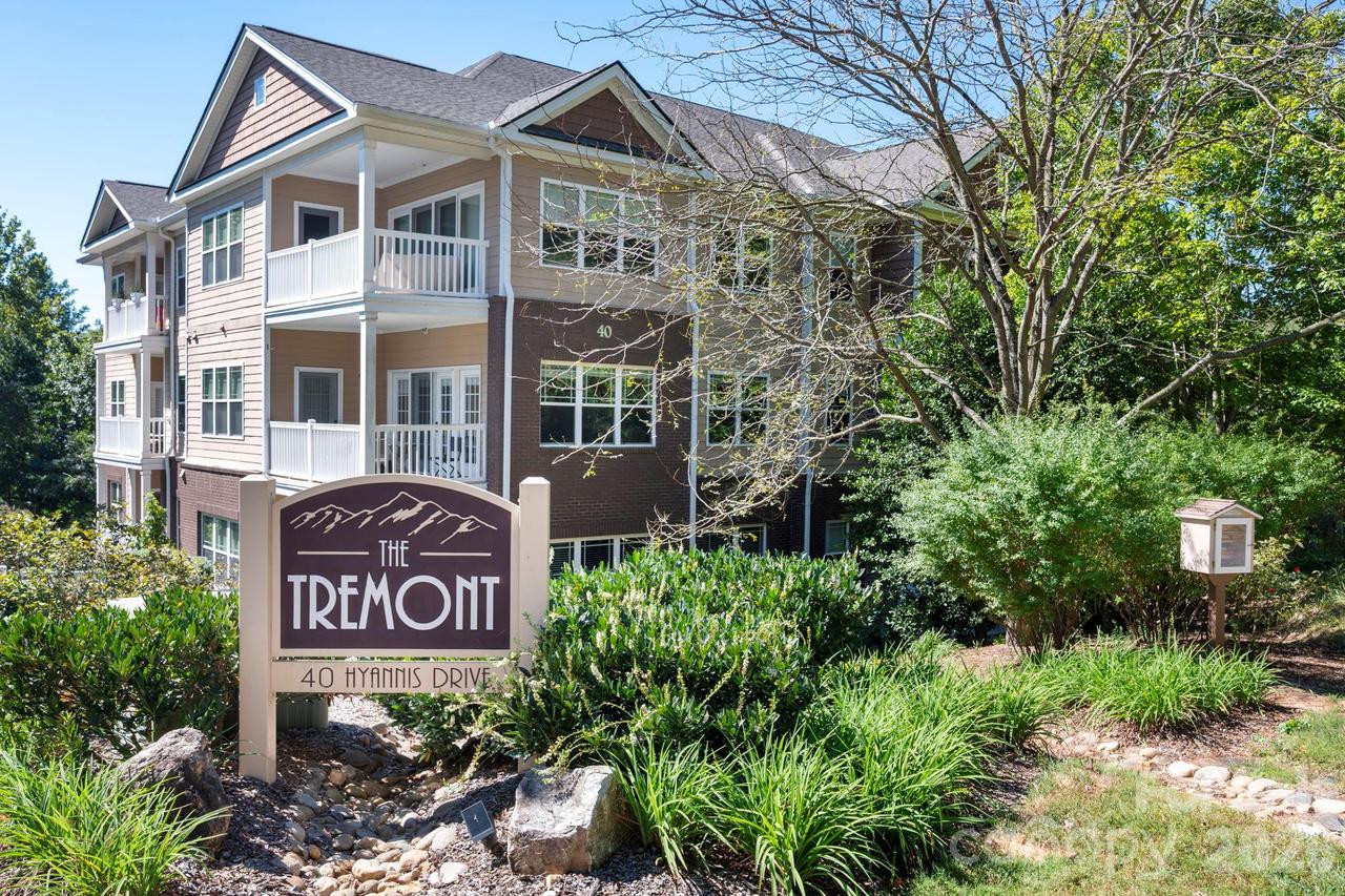 40 Hyannis Dr. #203, Asheville, NC 28804