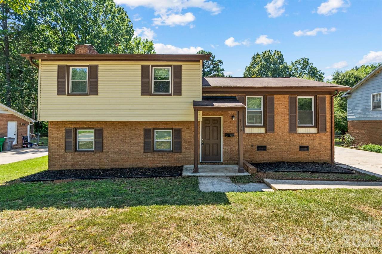 7100 Covecreek Dr., Charlotte, NC 28215