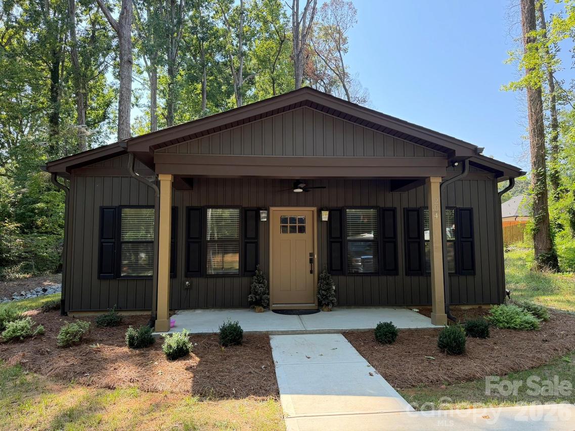204 E Poplar St., Stanley, NC 28164