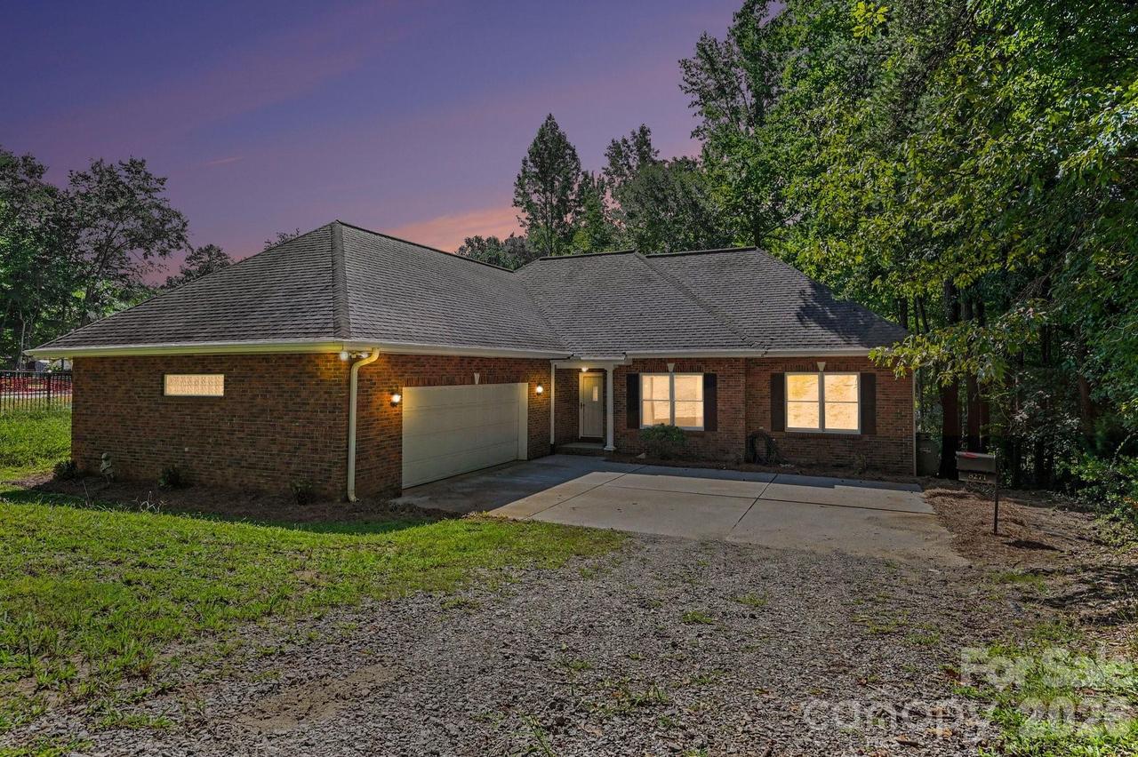 8271 Long Island Rd., Catawba, NC 28609