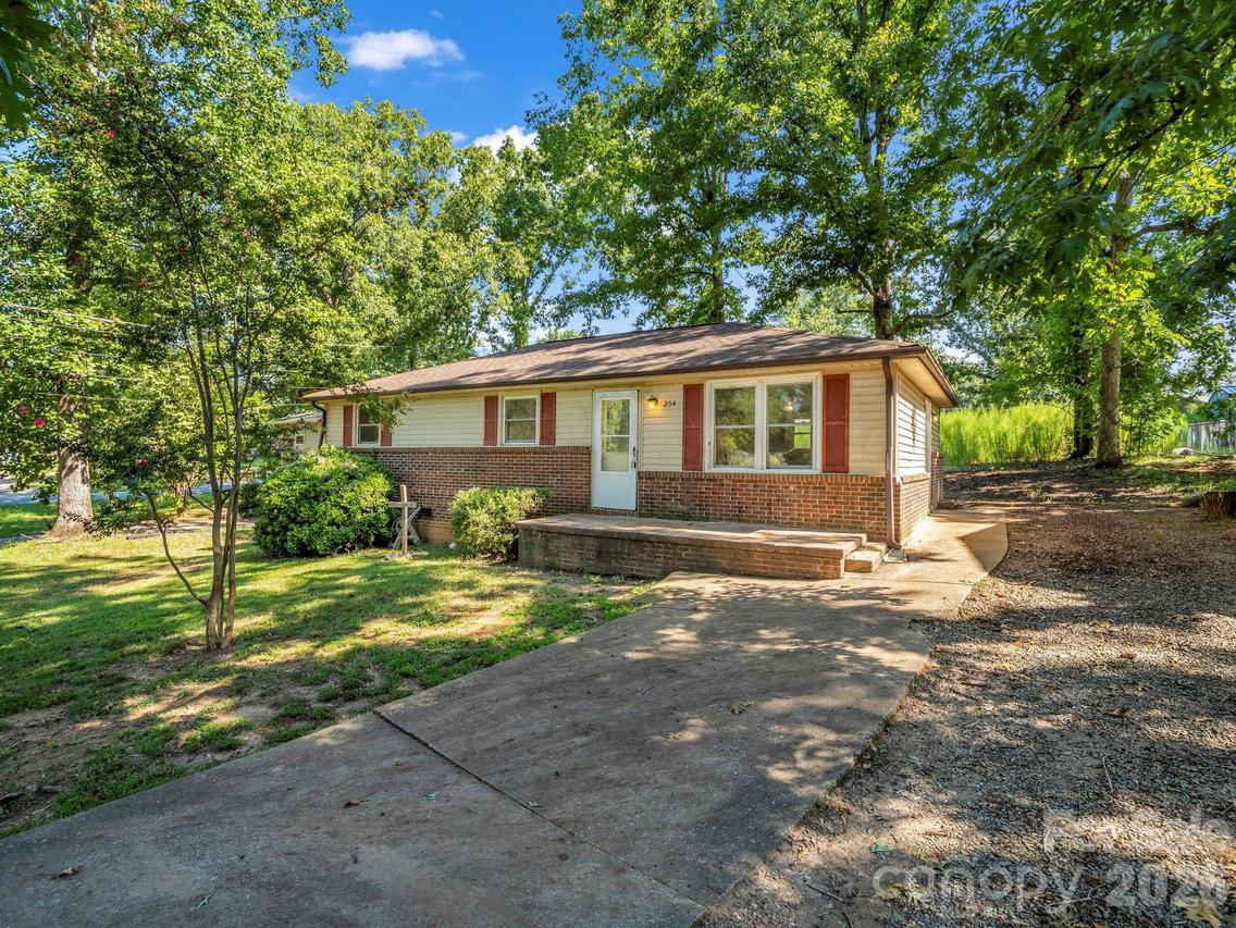 254 Oldcastle Ln. #49, Forest City, NC 28043