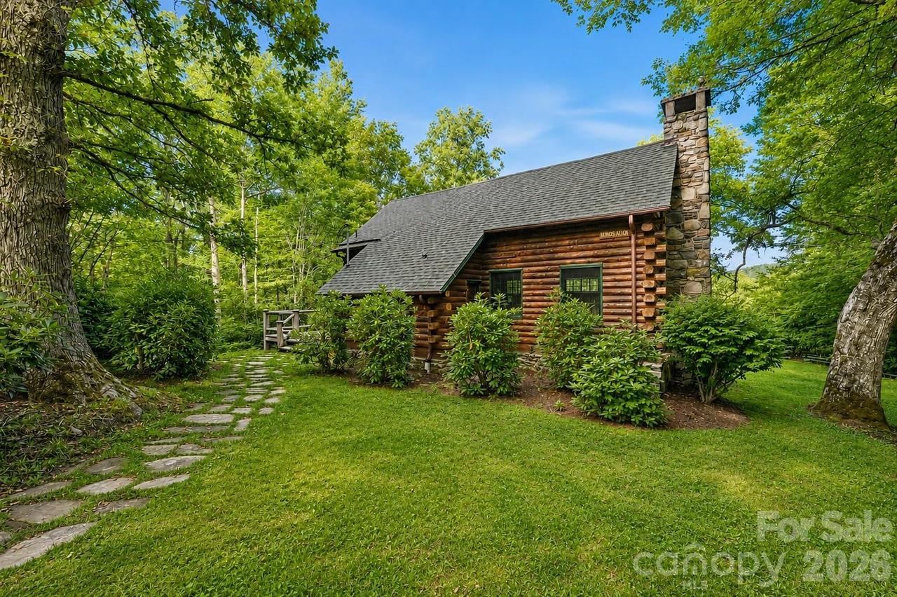 299 Sugar Vista Ln., Newland, NC 28657