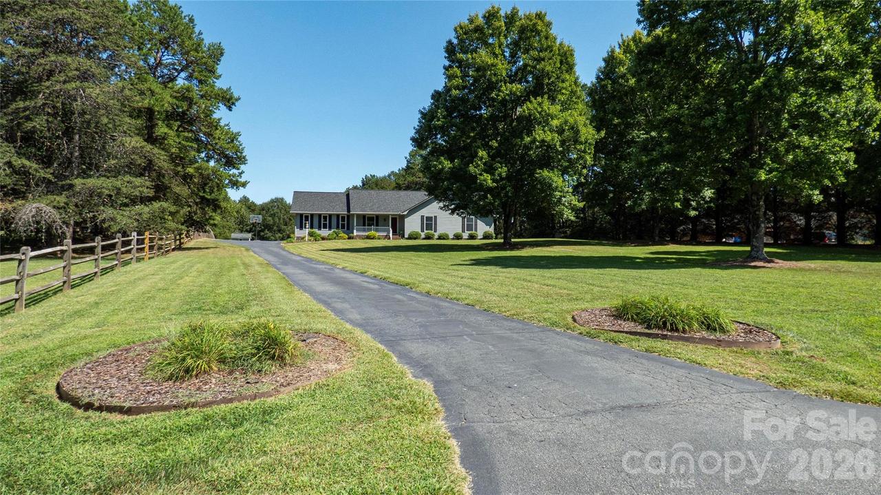187 Sunfish Dr., Mooresville, NC 28117