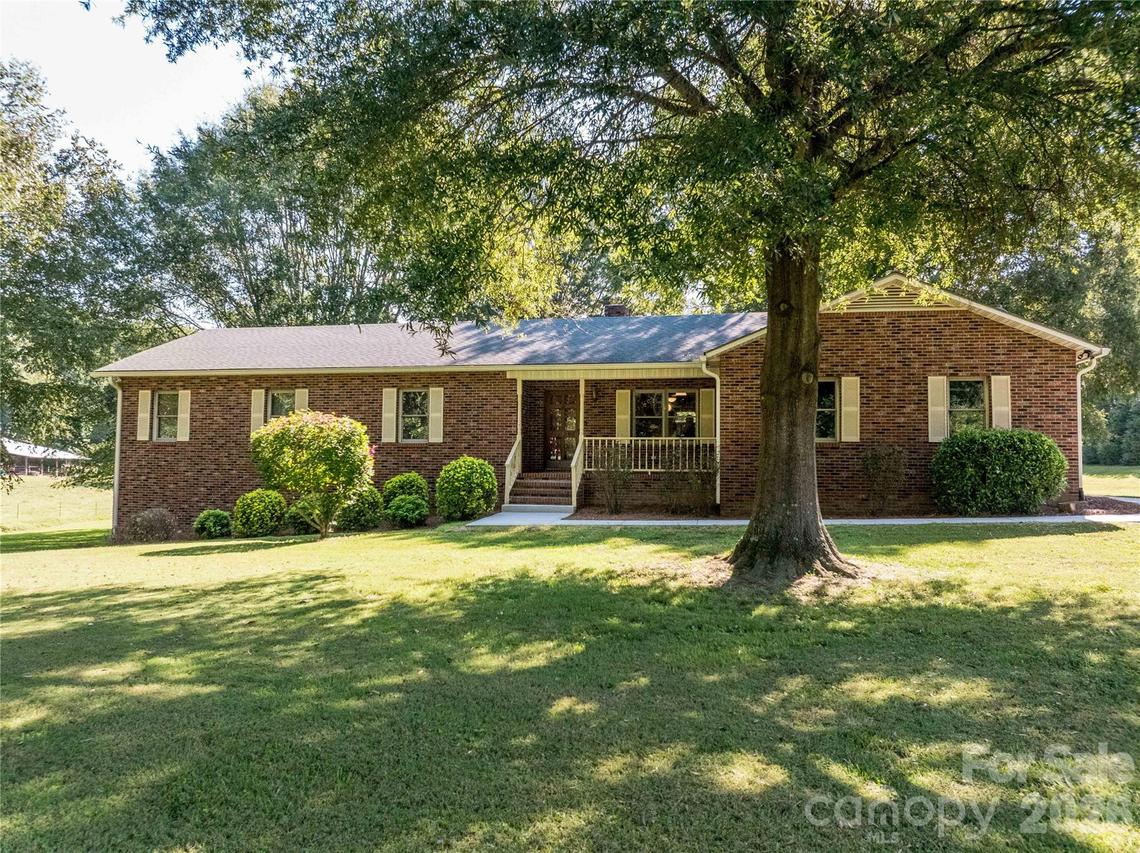 614 Salisbury St., Rockwell, NC 28138