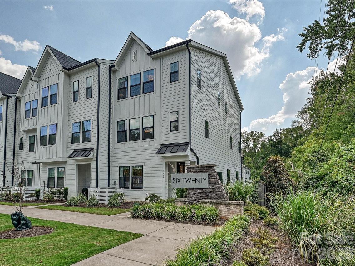 622 E Woodlawn Rd., Charlotte, NC 28209
