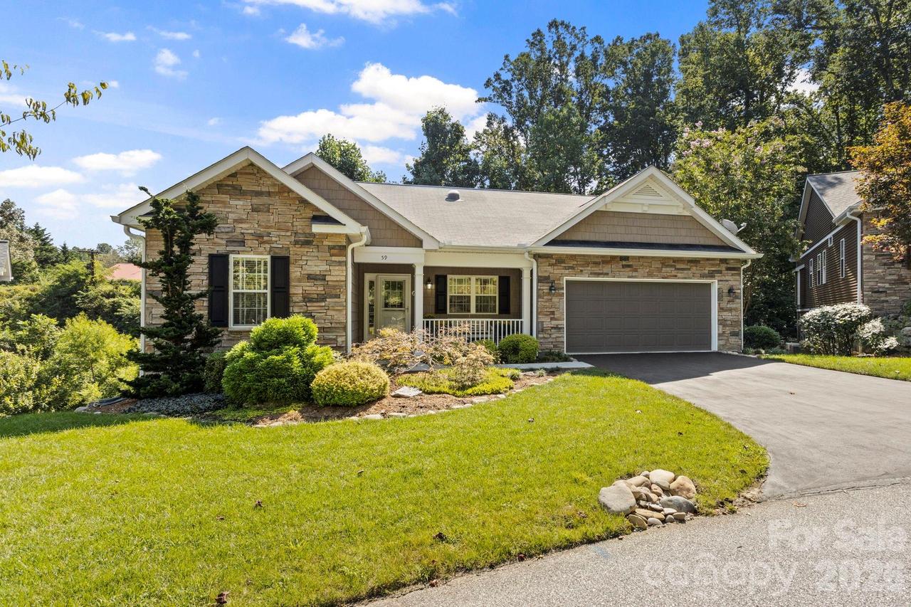 59 Old Pasture Way, Laurel Park, NC 28739