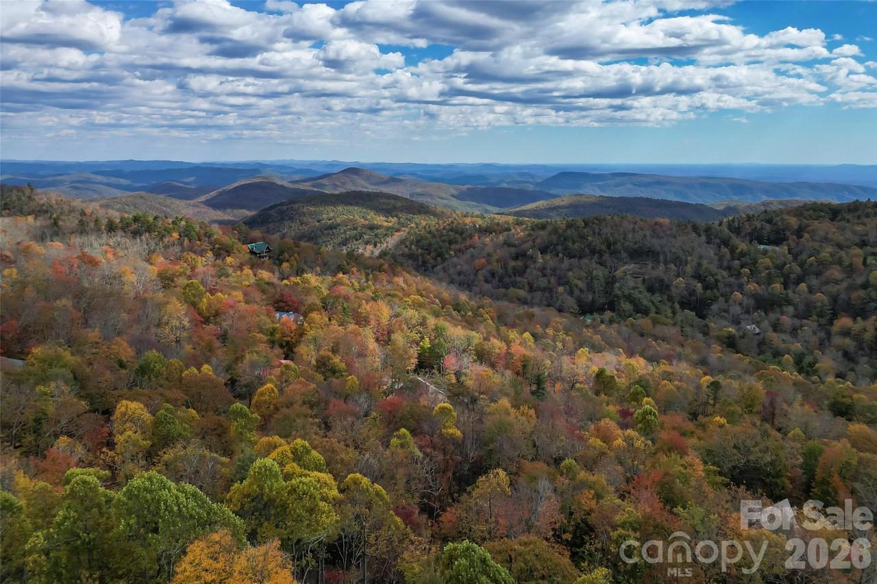 6268 Hemlock Ln., Newland, NC 28657