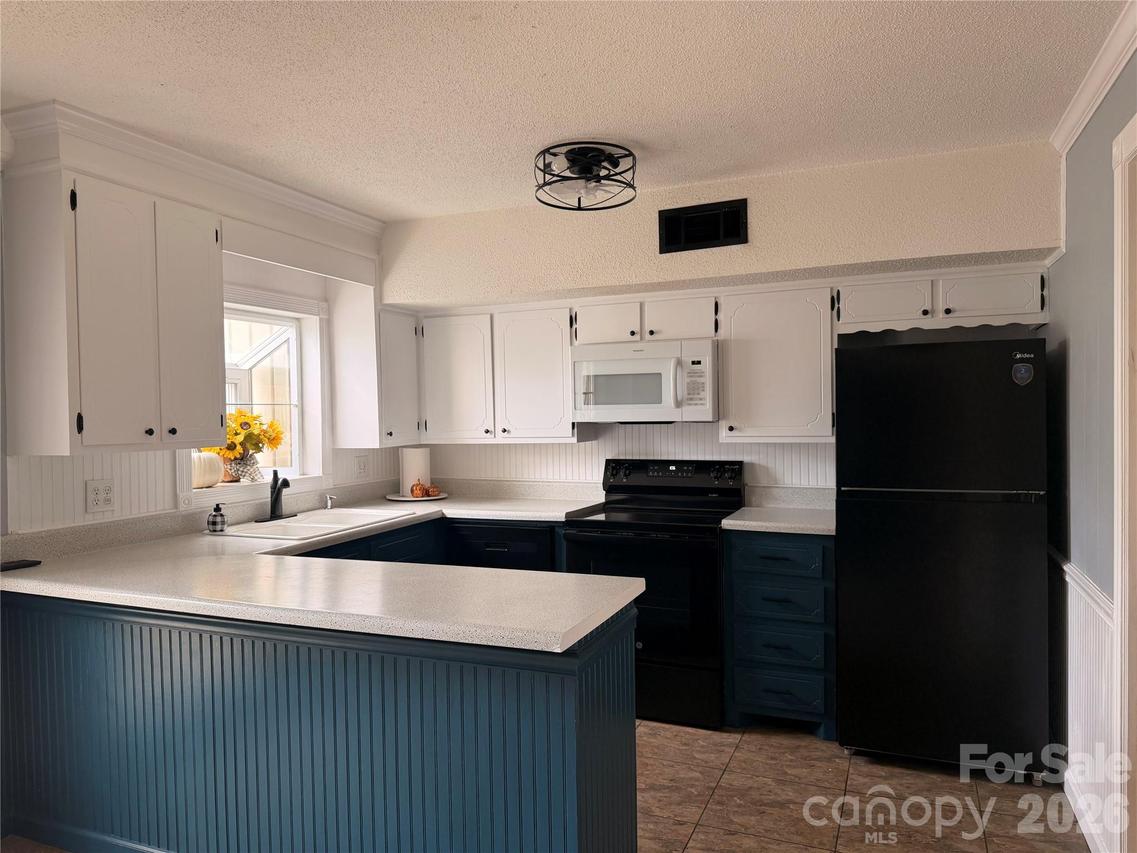 103 Crestlane Dr. #C, Morganton, NC 28655