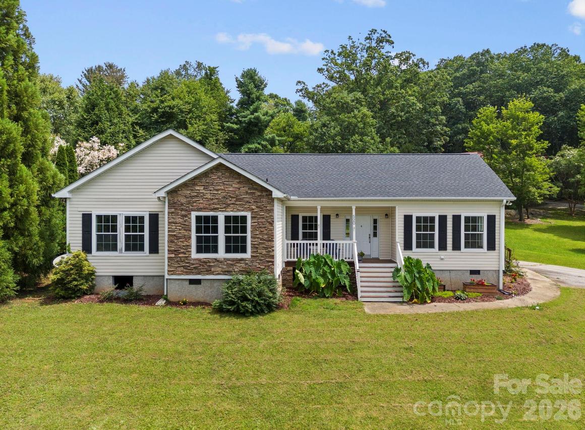 97 Meadowview Dr., Saluda, NC 28773