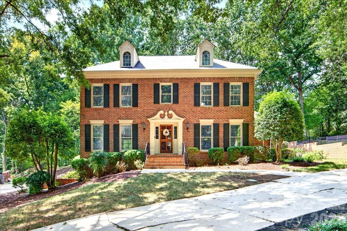 2424 Hartmill Ct., Charlotte, NC 28226
