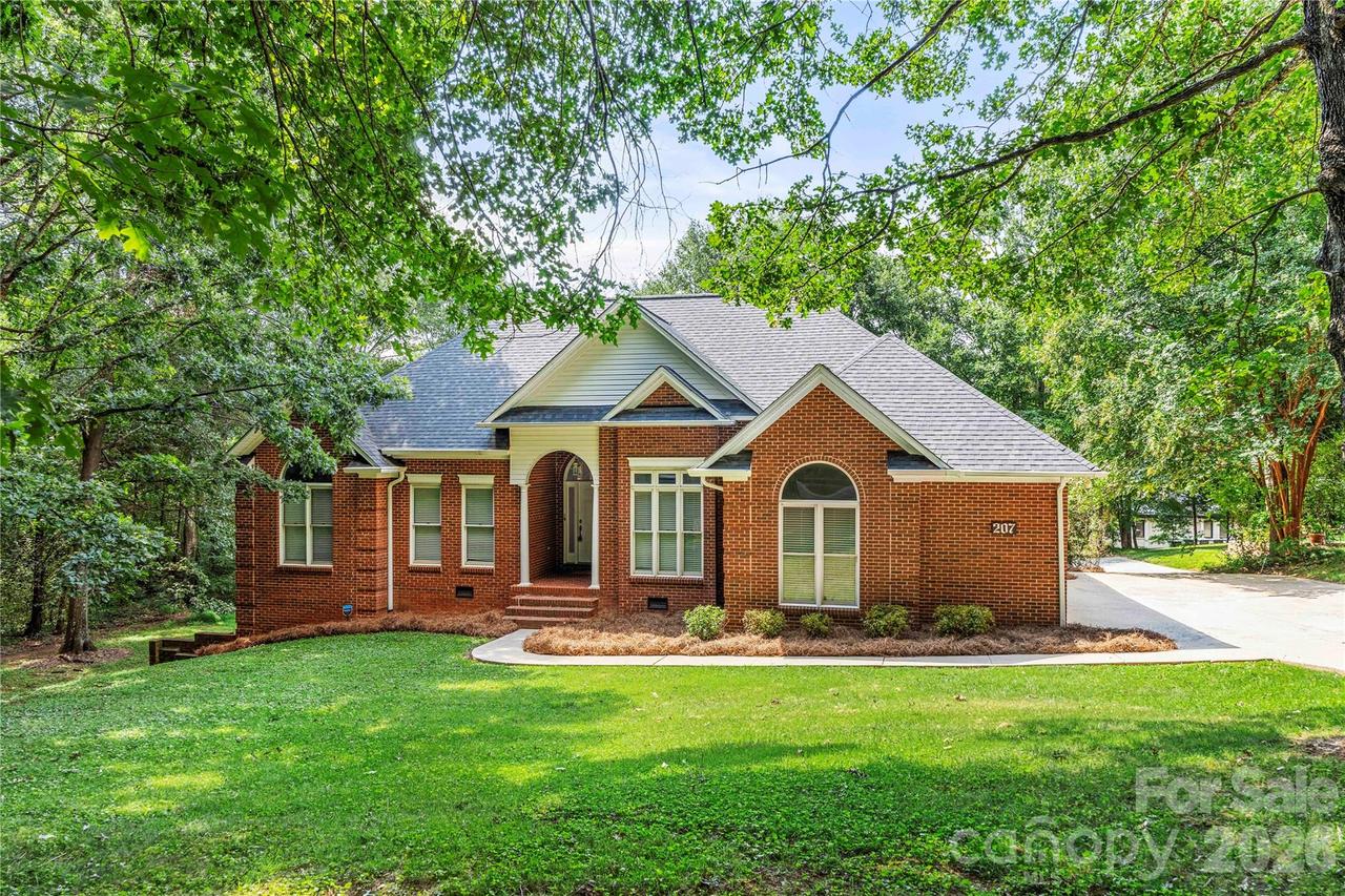 207 Hollow Rd., Lincolnton, NC 28092