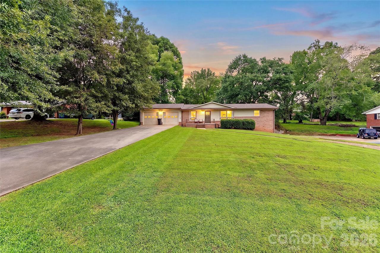 3333 Eastwood Ave., Morganton, NC 28655