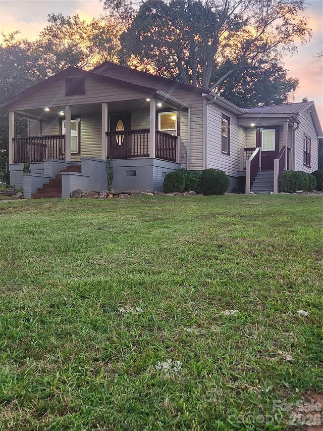 8 N Summit Ave., Granite Falls, NC 28630