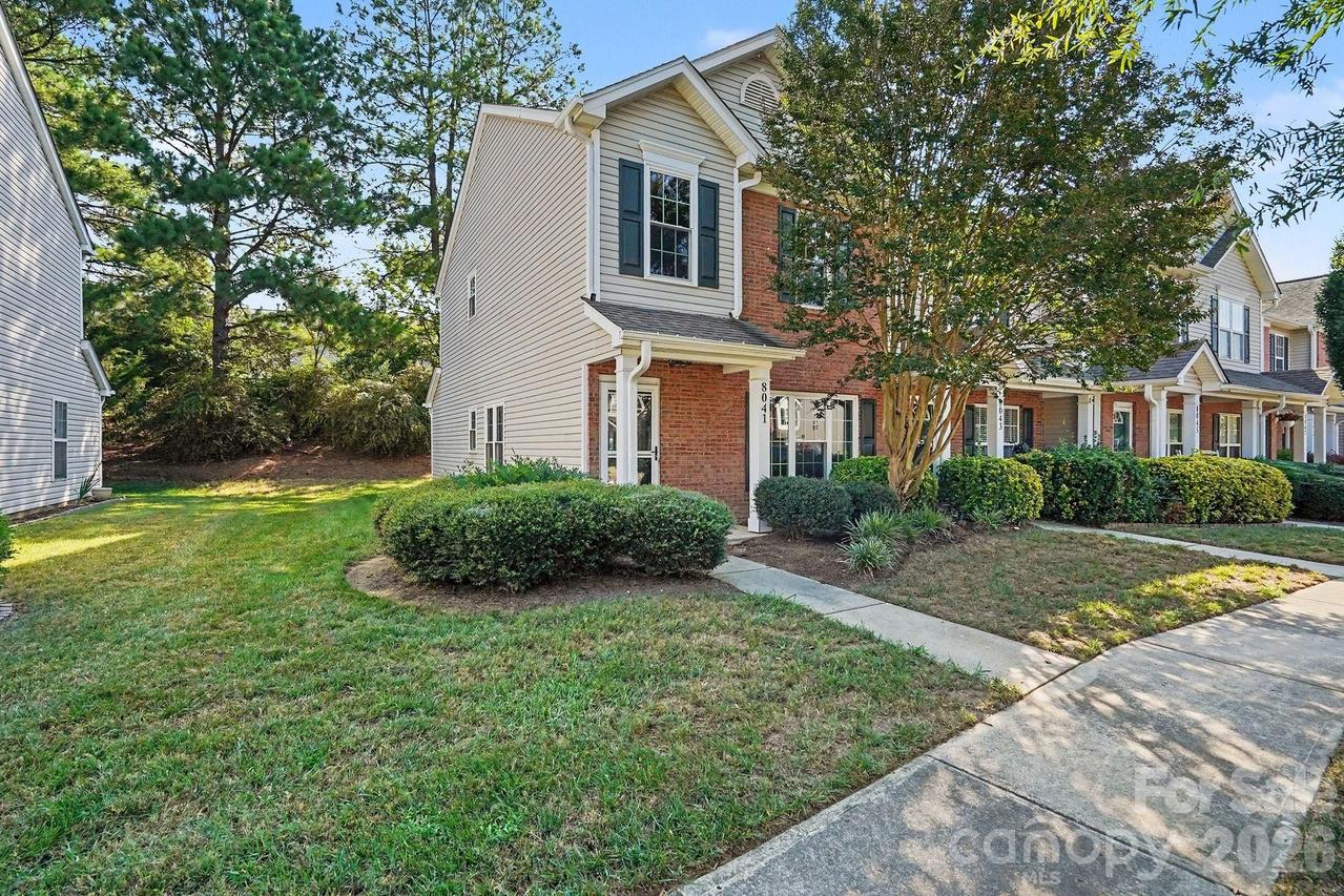 8041 Stoneham Ct., Charlotte, NC 28105