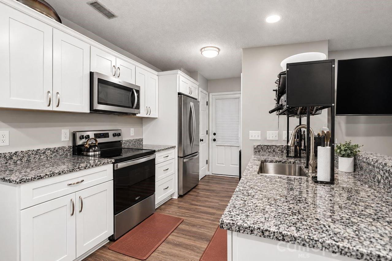 8324 Russell Rd., Charlotte, NC 28262