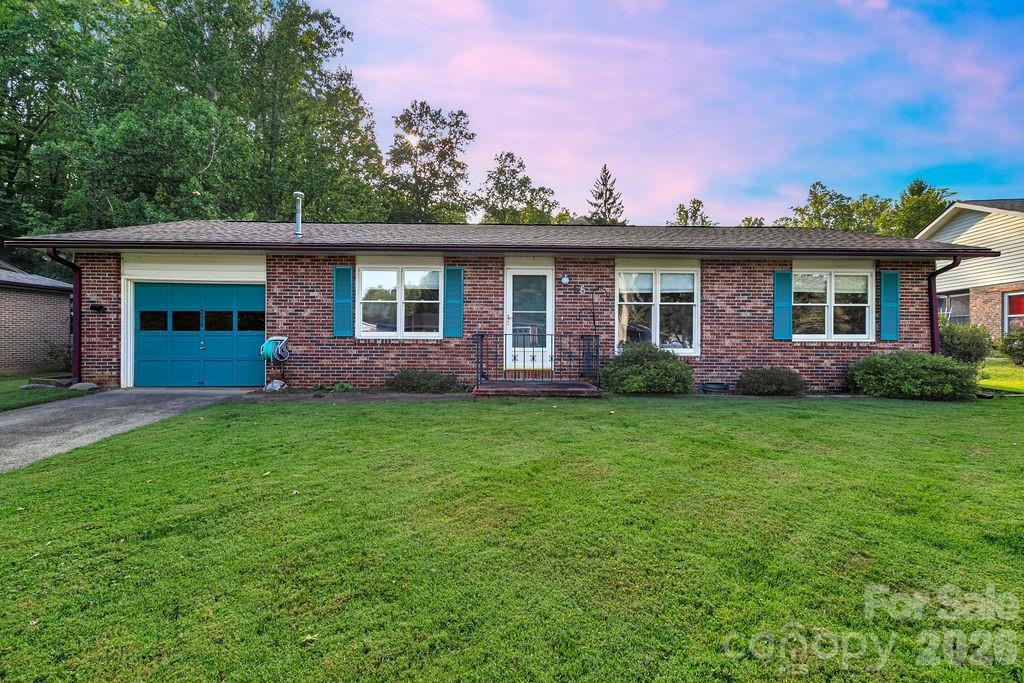 234 Resada Dr., Brevard, NC 28712