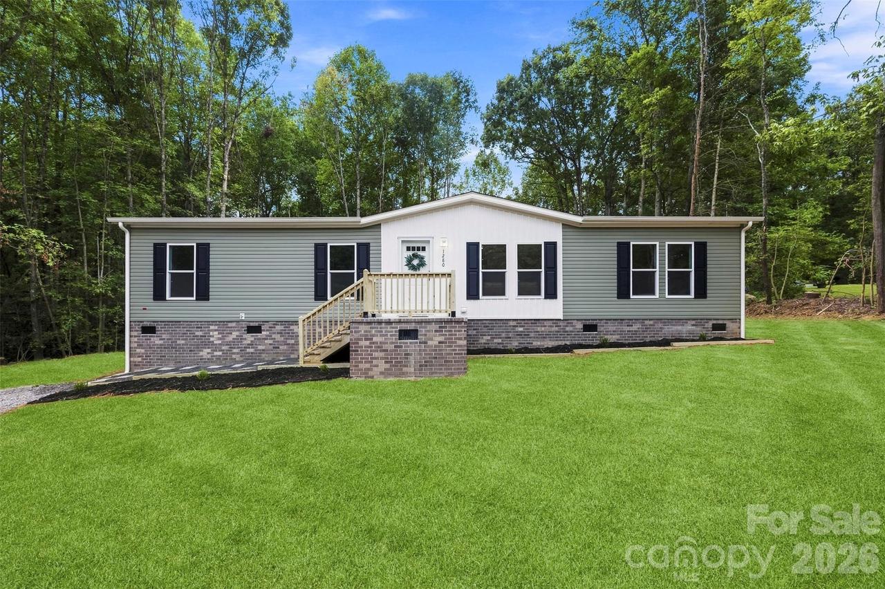 1280 Forest Ridge Rd., Bessemer City, NC 28016