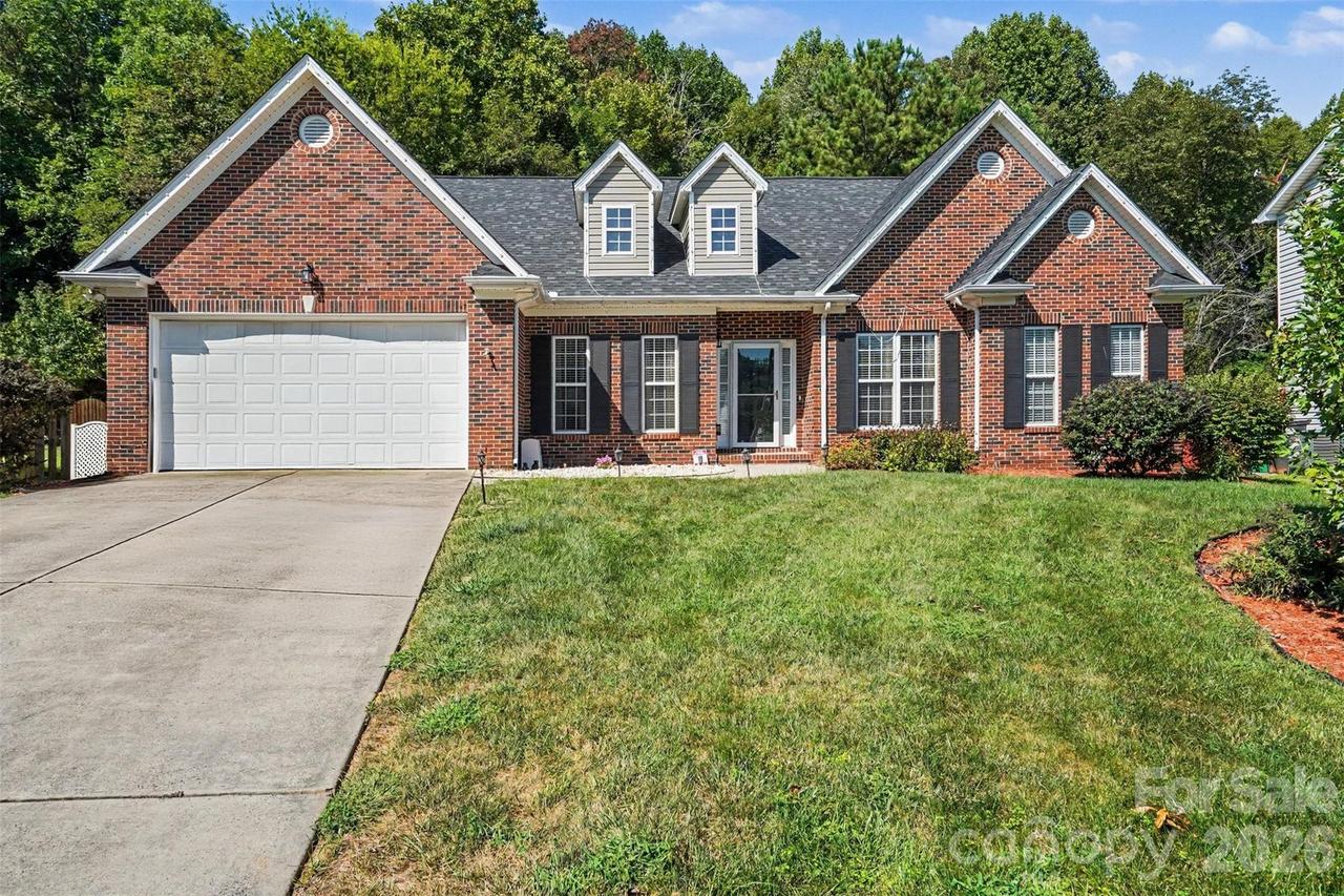 12015 Hampton Place Dr., Charlotte, NC 28269