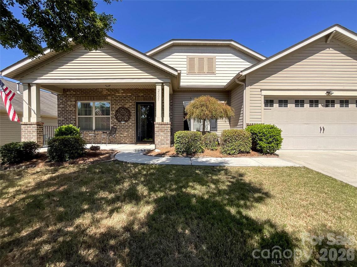 2005 Yellow Daisy Dr., Matthews, NC 28104