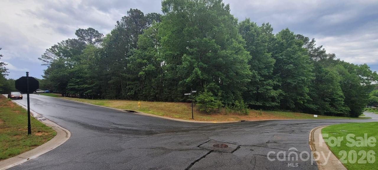 4000 Beechwood Spring Ln., Belmont, NC 28012