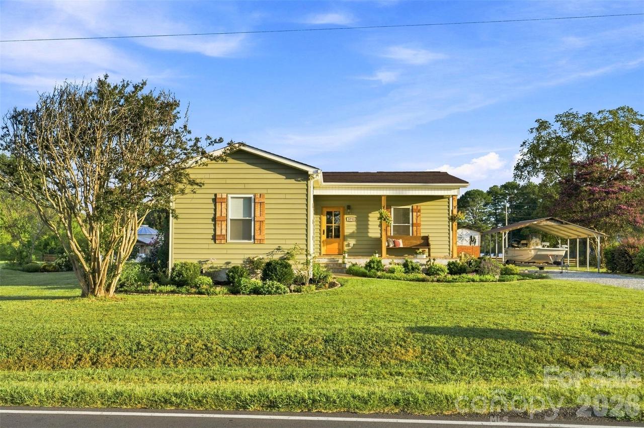 5712 Hoover Elmore Rd., Vale, NC 28168