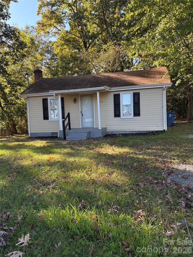 612 24th St., Hickory, NC 28602