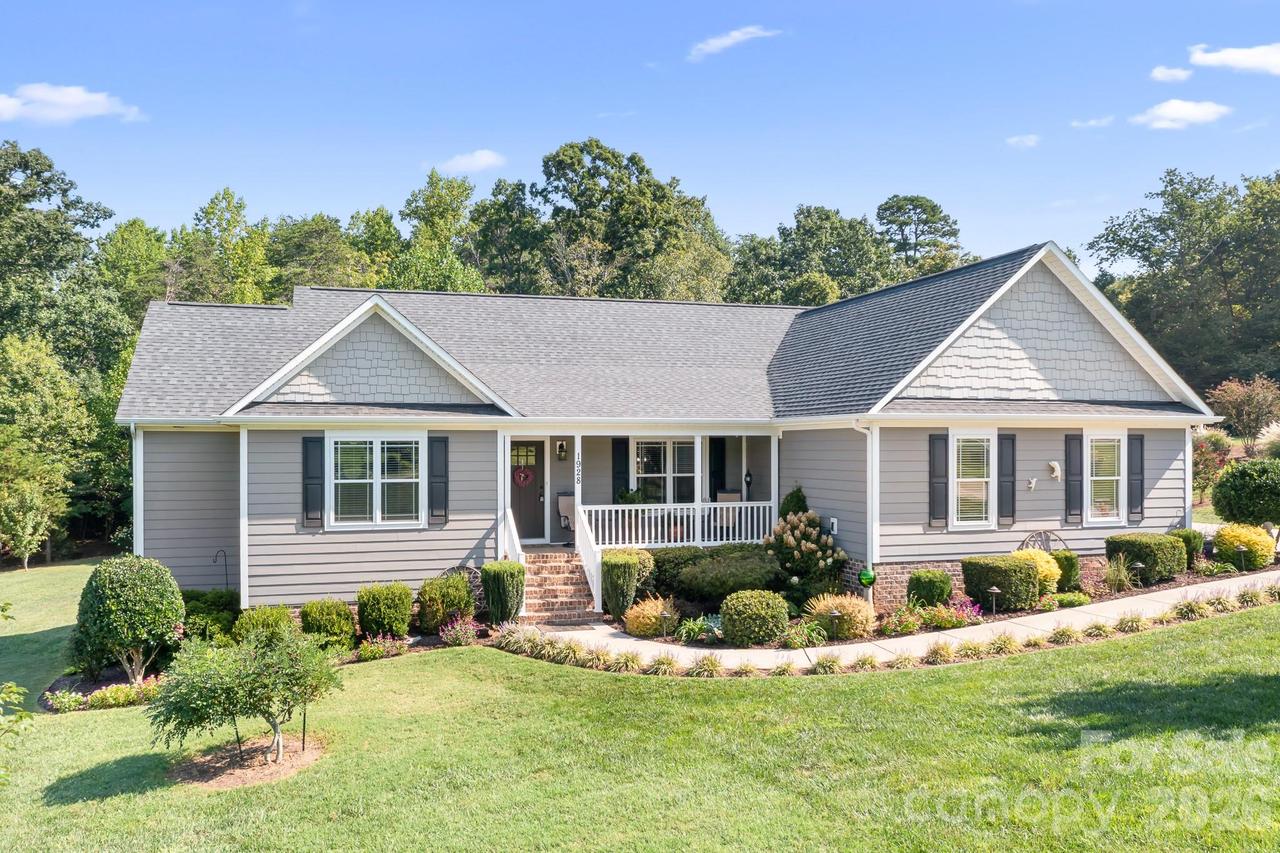 1928 Cordia Cir., Newton, NC 28658