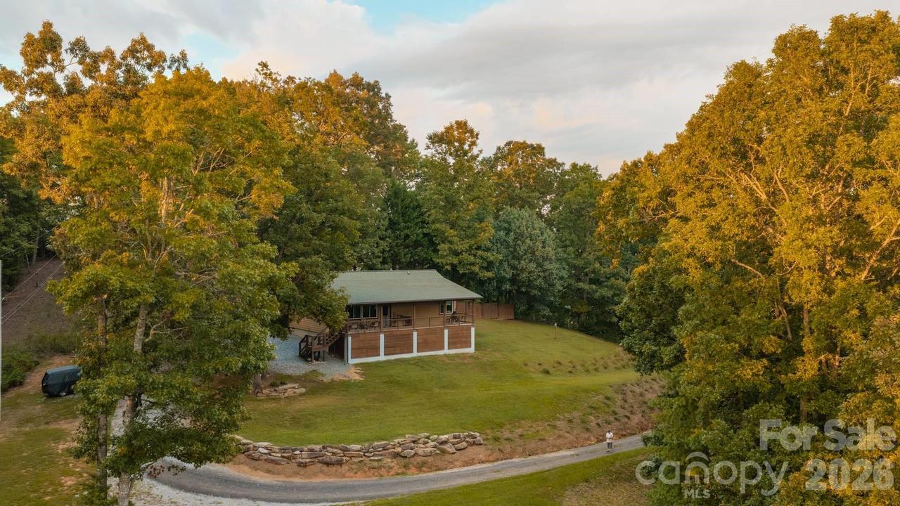 280 Green Oaks Rd., Bryson City, NC 28713