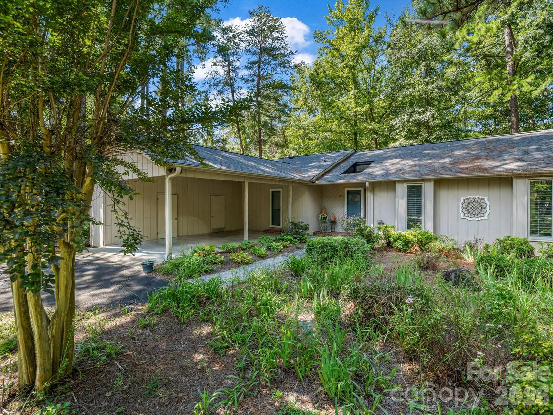 55 Diamond Ridge Ln., Columbus, NC 28722