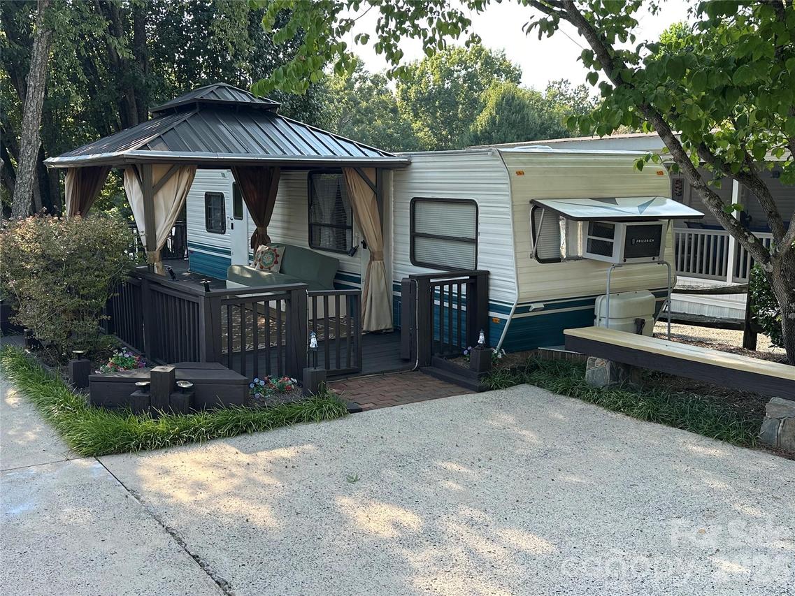 142 Cardinal Ave., New London, NC 28127
