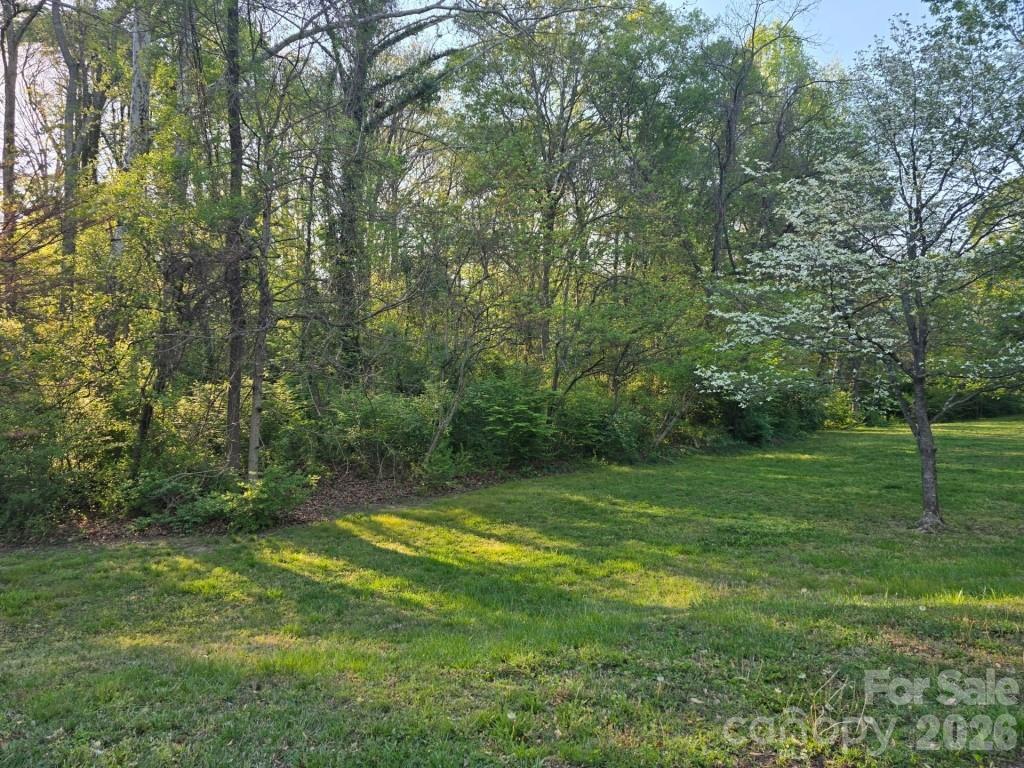 969 8th Ave., Hickory, NC 28601