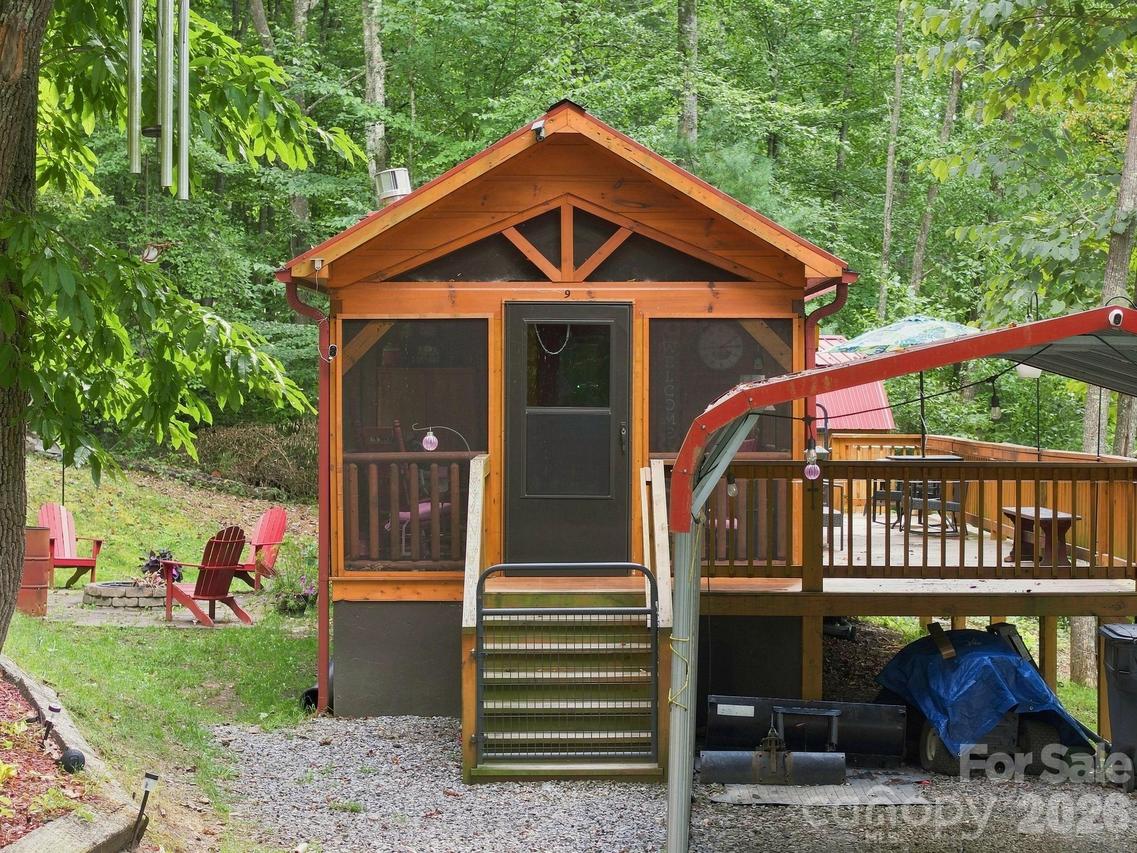 9 Candyland Ct., Candler, NC 28715