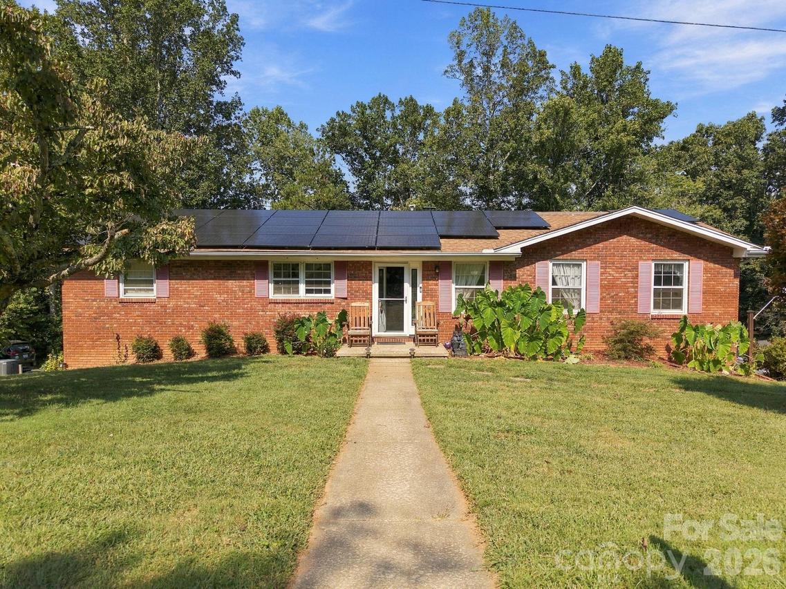 7 Fieldcrest Cir., Asheville, NC 28806