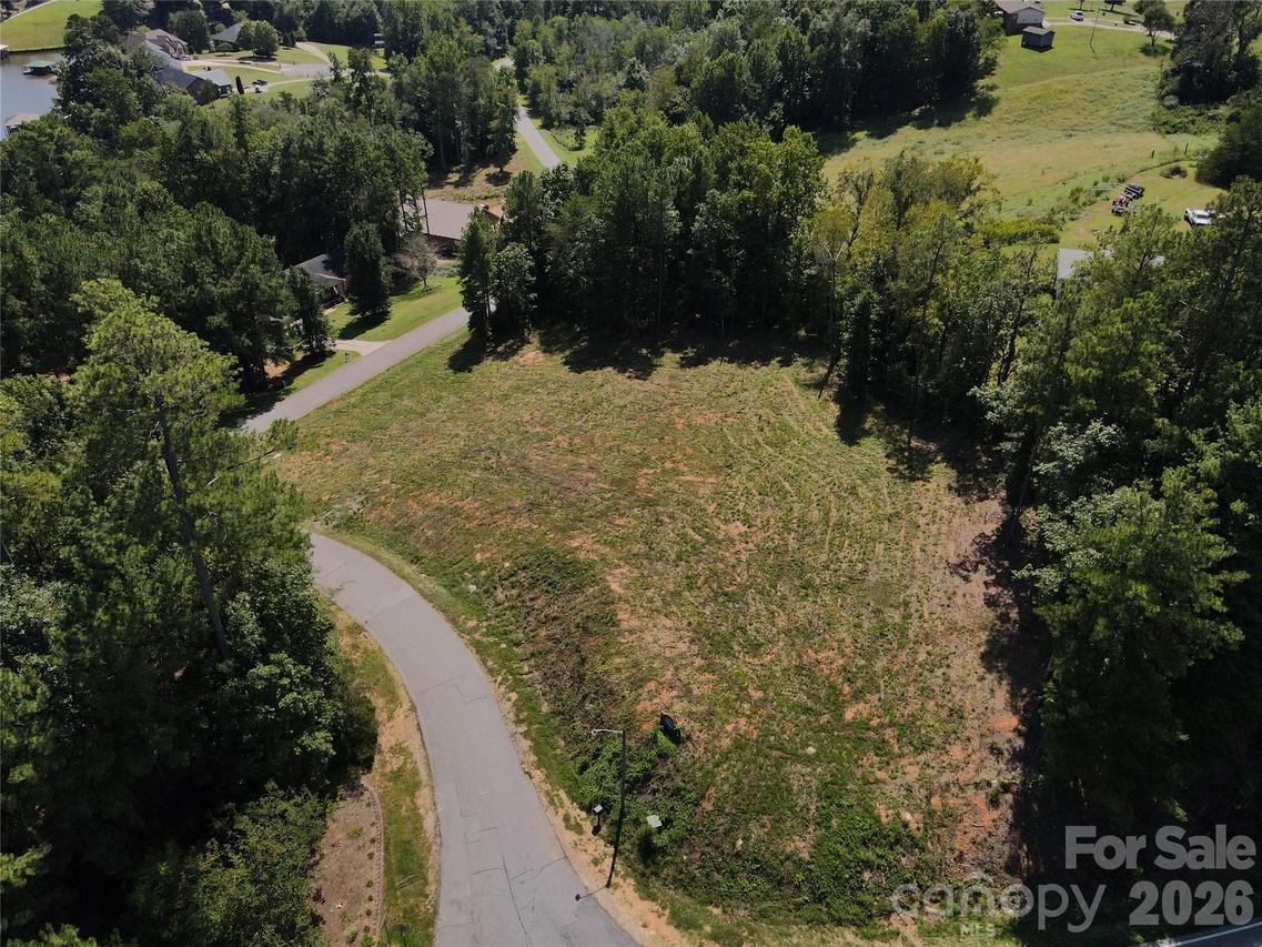 4707 Crystal Falls Ave., Hickory, NC 28601