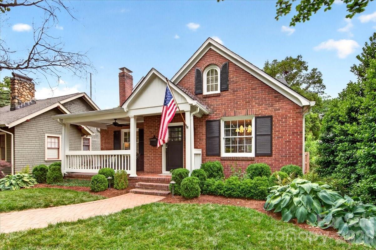 2121 Charlotte Dr., Charlotte, NC 28203