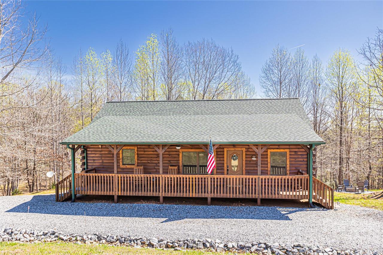 201 Whitestone Cir., Union Mills, NC 28167
