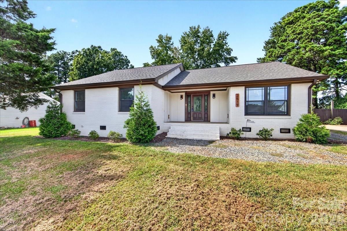 2519 Matthews Mint Hill Rd., Matthews, NC 28105