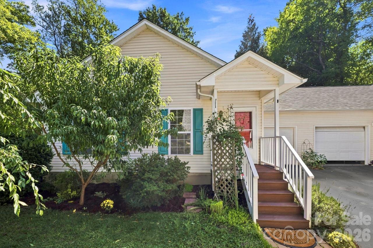 8A Bent Grass Ct., Black Mountain, NC 28711