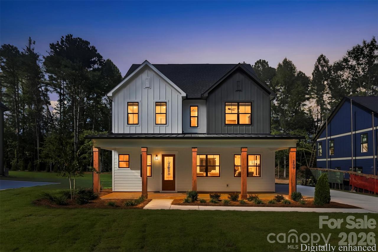 209 Parkdale Dr., Belmont, NC 28012