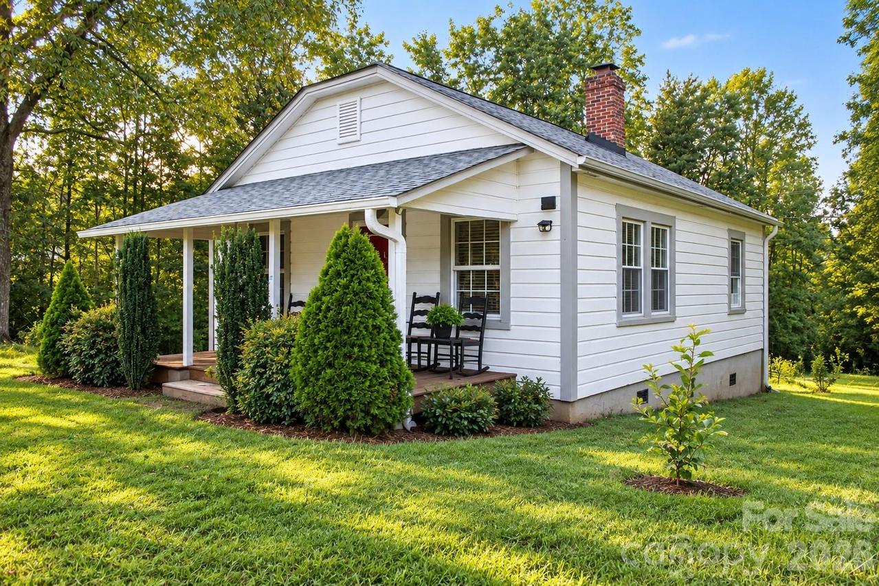 579 Hollis Rd., Ellenboro, NC 28040