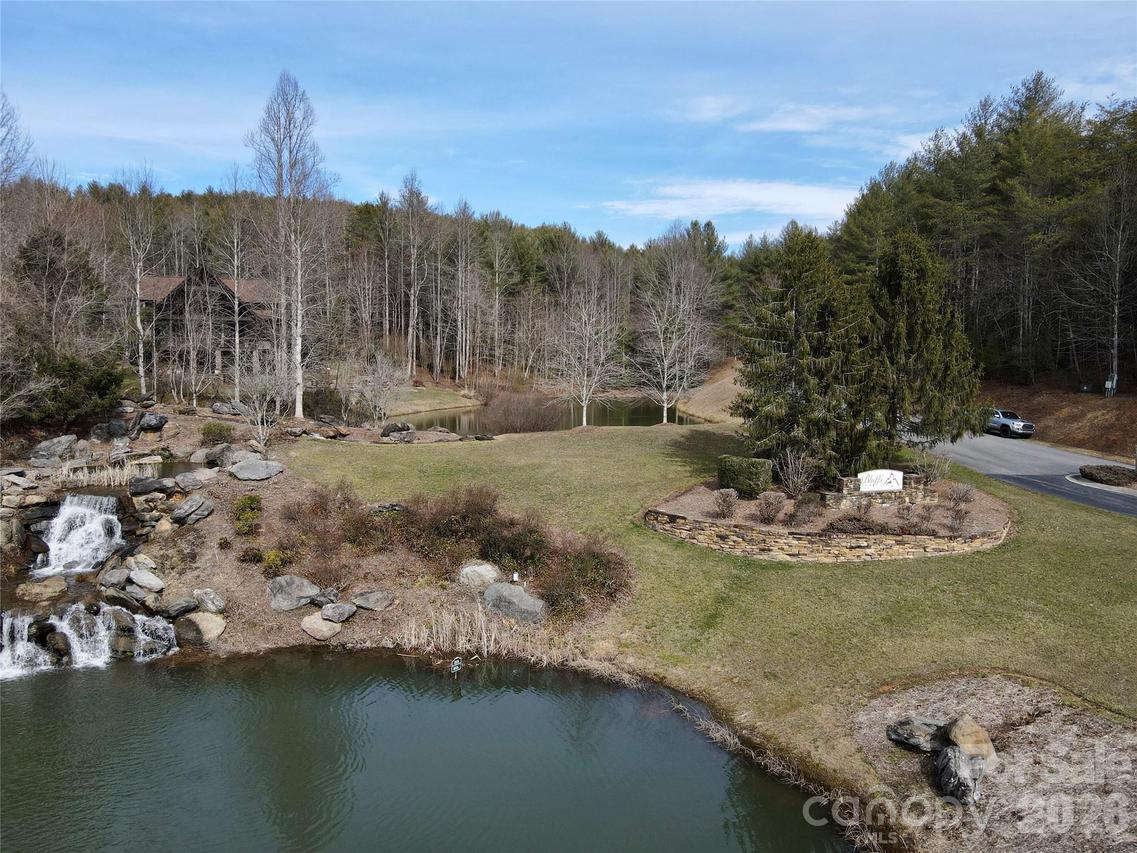 5632 Collette Ridge Cir., Collettsville, NC 28611