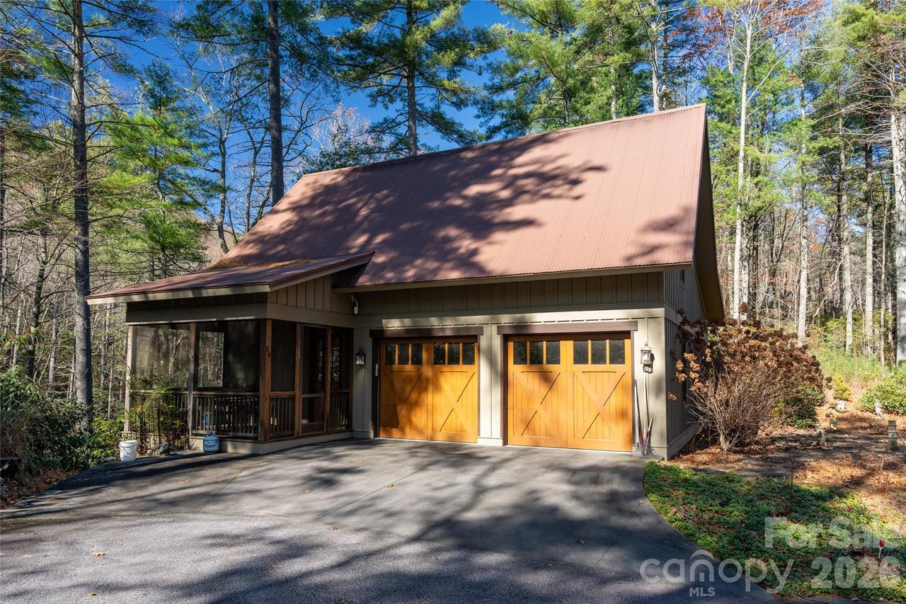 54 Dogwood Branch Rd., Zirconia, NC 28790