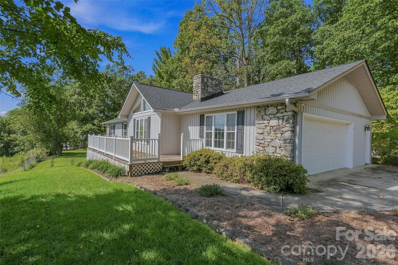 30 Morning Glory Ln., Weaverville, NC 28787