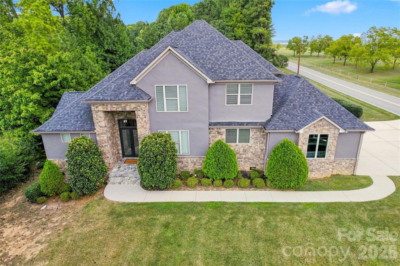 8007 Glen Abbey Cir., Stanley, NC 28164